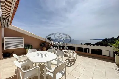 Image de Appartement 4 personnes classé 3* avec terrasse vue mer proche plage du Rayol