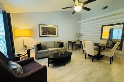 Image de Comfy, Pet-Friendly Home close to Robins Af