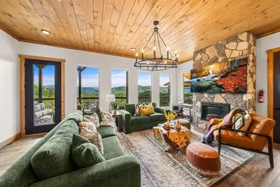 Image de Nirvana - Stunning views - Indoor Pool - Hot Tub - Home Theater - 4-bedroom