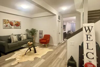 Image de Relax in a brandnew home in Wpg! 3br-3ba, fully functional kitchen +parking +wifi