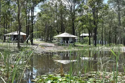 Image de Pokolbin Glamping. Sleeps 6 across 3 eco-friendly glamping Tents