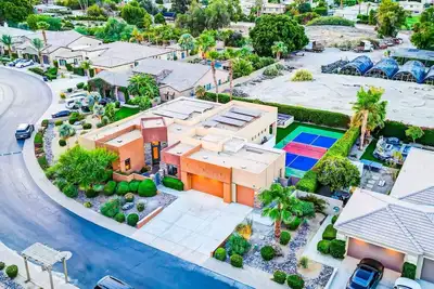 Breakfast Club/100k Game Room