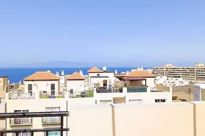 Image de Chilly Apartment - Sunny rooftop terrace with ocean view