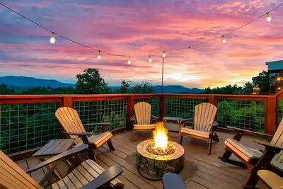 Image de New Lux Cabin With Views, Game Rm, Movie Theater!