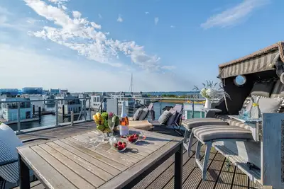 Image de Sea Breeze: Meerblick, Sauna, Dachterrasse, Bootsanleger