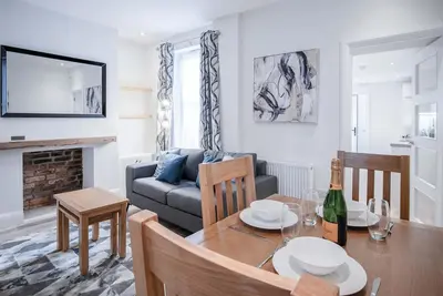Image de Fleet Street - 2 Bedroom Holiday Home - Swansea