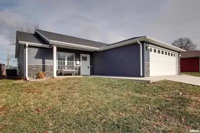 Image de Serene & Modern Oasis - Newly Built, Attached Garage, Centrally Located