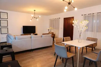 Image de Renovated and cozy 2-bedroom apartment with Ac, WiFi in vibrant San Pedro Sula