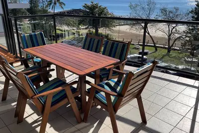 Image de Oceanfront Getaway: Your Perfect Beach side Retreat