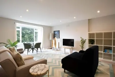 Image de Appartement-Standard-Salle de bain privée séparée-Vue sur Rue-Flat 4