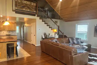 Image de Charming 3-bedroom house on serene Monkey Island with Ac, WiFi, sleeps 16