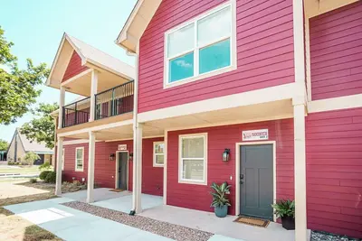 Image de The Red House - Boomer Side - Closest you can get to Stadium and Greek Row