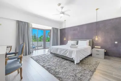 Image de Beautiful Marbella Villa | 5 bedrooms | Villa Venezia | Nueva Andalucia