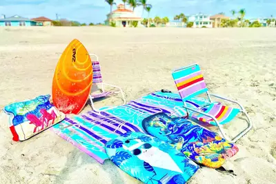 Image de Private retreat! Steps to Shamrock Park, intercoastal & trail, 4 miles to beach!