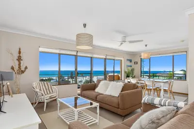 Image de Sea Gaze Apartment 3 - Family-Friendly Retreat with Stunning Ocean Views and Beach Access