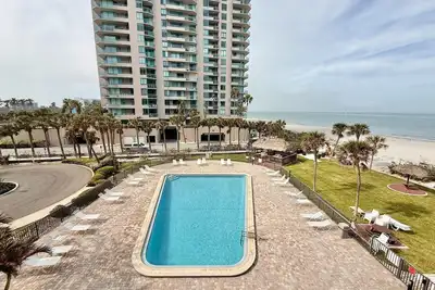 Image de Beachfront Paradise-Walk To Sand Key Beach/Heated Pool/Bbq/Clubhouse/Park/Shops!