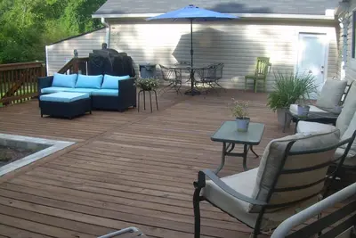 Image de Charming open floor plan  3-bedroom house for a comfortable getaway