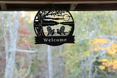 Image de Magnolia Retreat-an inviting country Missouri Ozarks home in a private setting