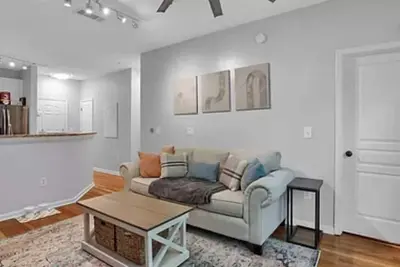 Image de Charming Brookhaven Condo