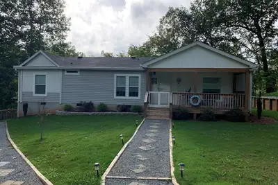 Image de Blue Heron Hideaway on beautiful Lake Sinclair.
