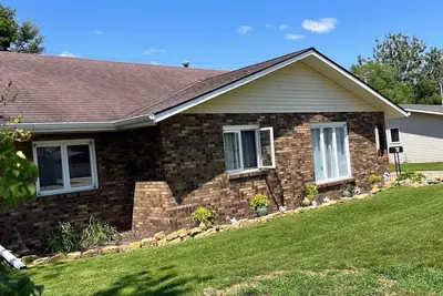 Image de 3-bedroom house in beautiful Rock Falls.