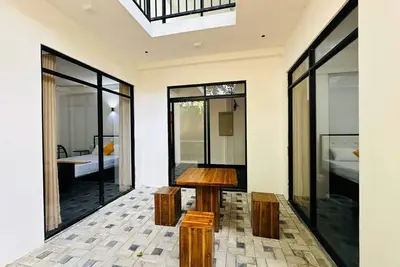 Image de Spacious 4-bedroom apartment with Ac and WiFi in beautiful Nugegoda