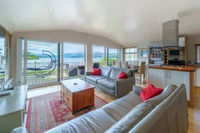 Image de Lakefront Lodge with direct lake access - Fallbarrow Park, Bowness