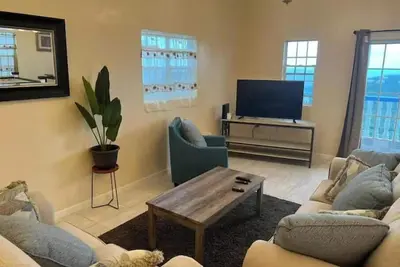 Image de Welcoming house in St Thomas with stunning ocean views