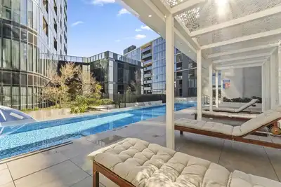 Image de Refined 2-Bed With Luxurious Building Amenities