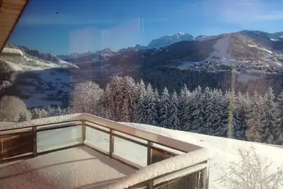 Image de Le Plan 007 Chalet de 10 personnes face au Mont-Blanc avec une vue imprenable