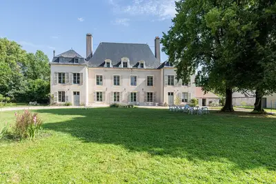 Image de Le Château de Marmagne - Belle maison de campagne