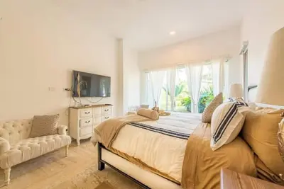 Image de Spectacular 3 bedrooms beach front apt # p6-104