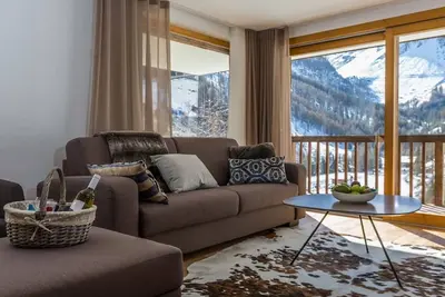 Image de Luxury Apartment, 2 Bedrooms Chalet Rahas A Grimentz - By Mrs Miggins.