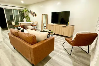 Image de Monthly Stay Special / Diamond Bar Gem\n\n