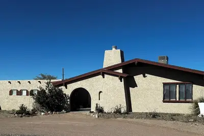 Image de 3-Bedroom House Near Lakes, a River, Mountains, Hot Springs, and More!