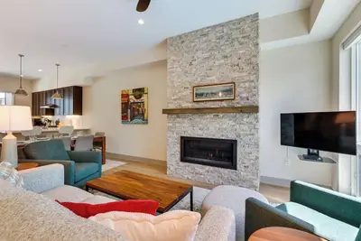 Image de Newly built Townhome, Rooftop Hot tub, Views 310d