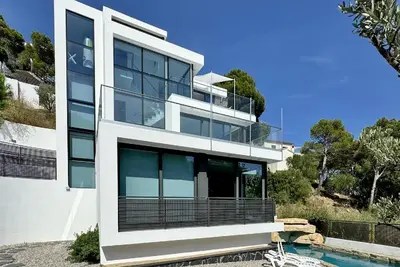 Image de Maison de vacances Llança pour 1 - 8 personnes avec 4 chambres à coucher - Maison de vacances