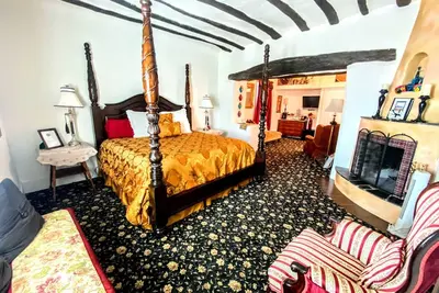 Image de Josefina's King Suite in Historic Old Mesilla Plaza.