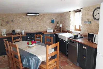Image de Jolie maison de pays avec pierres apparentes a 9 km des plages