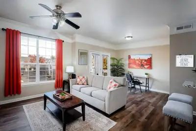 Image de Relaxing Apt *Close to Skiing*HotTub, Gym