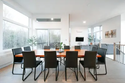 Image de Discount! Modern Cottage- Hot Tub- Nature Escape- Fire Pit