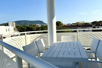 Image de M412 - Marcelli, three-room apartment with terrace and parking space