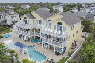 Image de 1893 - Twelve is Enough - Sleeps 30 | Corolla Escape with Pool & Hot Tub