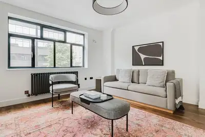 Image de Great Whitechapel/Brick Lane 2br, nr Shops, Bars & Dining, by Blueground