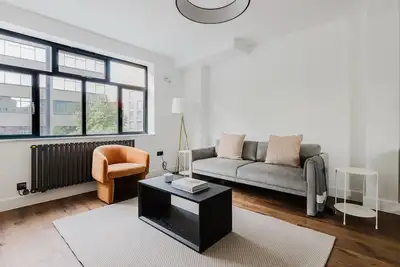 Image de Chic Whitechapel/Brick Lane 2br, nr Shops, Bars & Dining, by Blueground