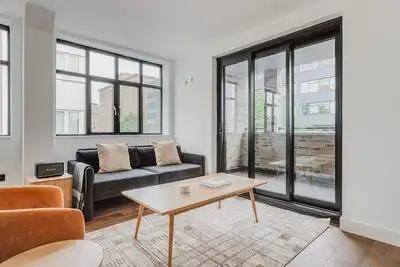 Image de Stylish Whitechapel 2br, w/ Balcony, nr Shops & Bars, by Blueground