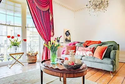 Image de Beautiful 5 Bedroom Regency House / Pets Welcome