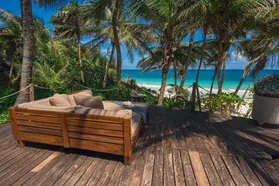 Image de Three-Bedroom House ocean front