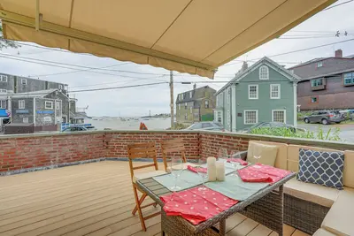 Image de Waterfront Views: Historic Marblehead Home