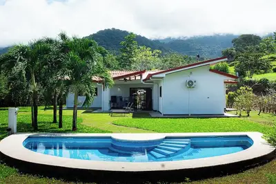 Image de 3 bedrooms. Large pool. Gated. Private. Ojochal.